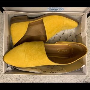 Tuxedo-68 Yellow Suede Open Shank Flats